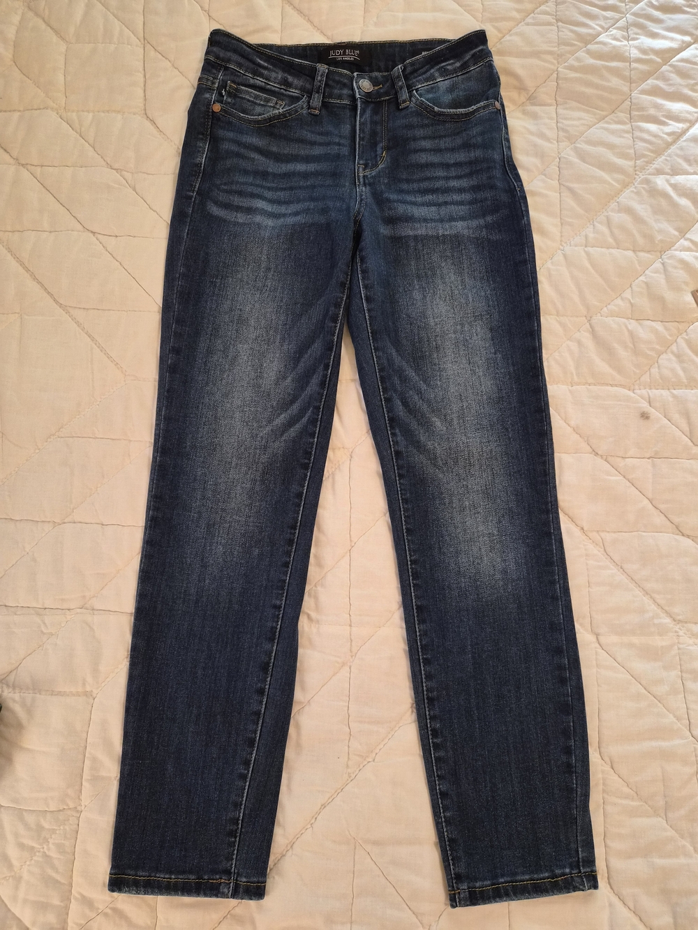Judy Blue Mid Rise Relaxed Fit Jeans- Size 25